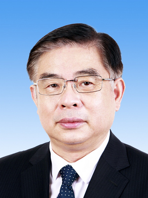 陸俊華，男，漢族，1962年1月生，研究生學(xué)歷，中共黨員，現(xiàn)任中央紀(jì)委國家監(jiān)委駐人民日報(bào)社紀(jì)檢監(jiān)察組組長、人民日報(bào)社編委委員。